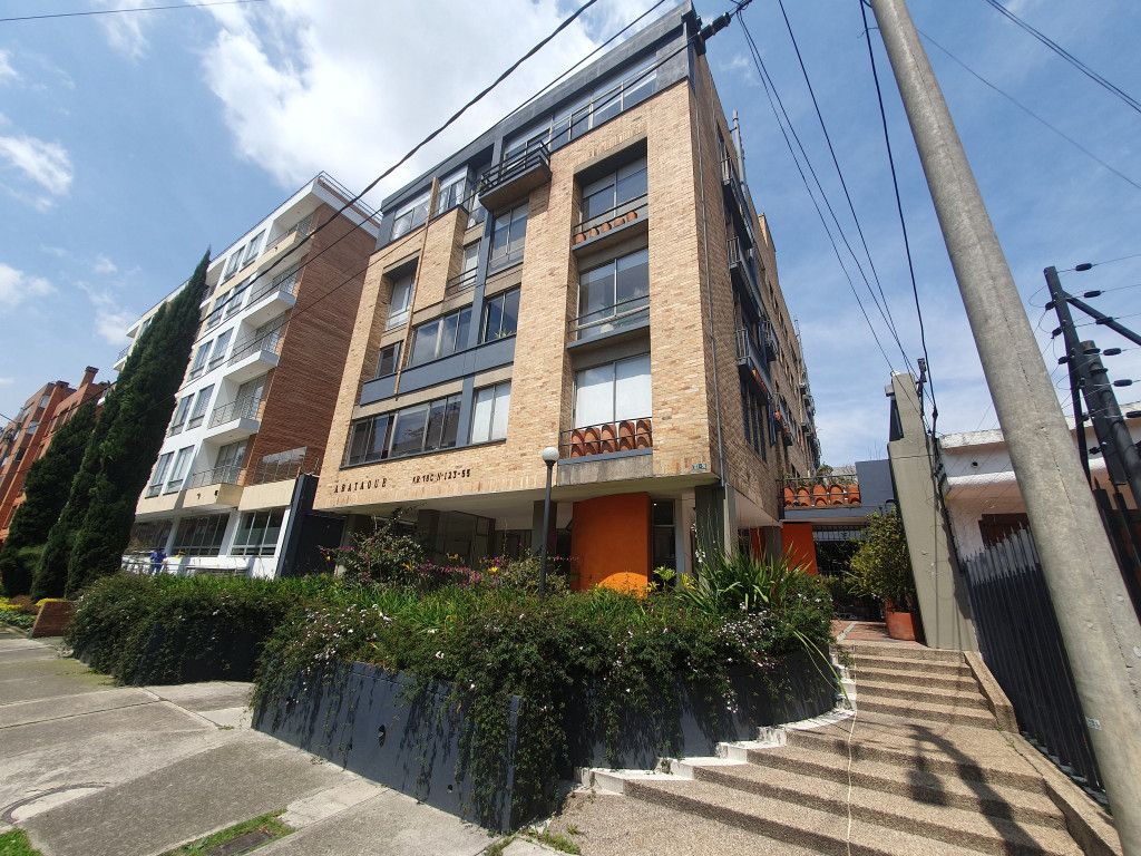 Apartamento en arriendo Cundinamarca Bogotá Santa Barbara Occidental 80 m2 Habitaciones 2 Baños 2 Garajes 1 Precio $5000000