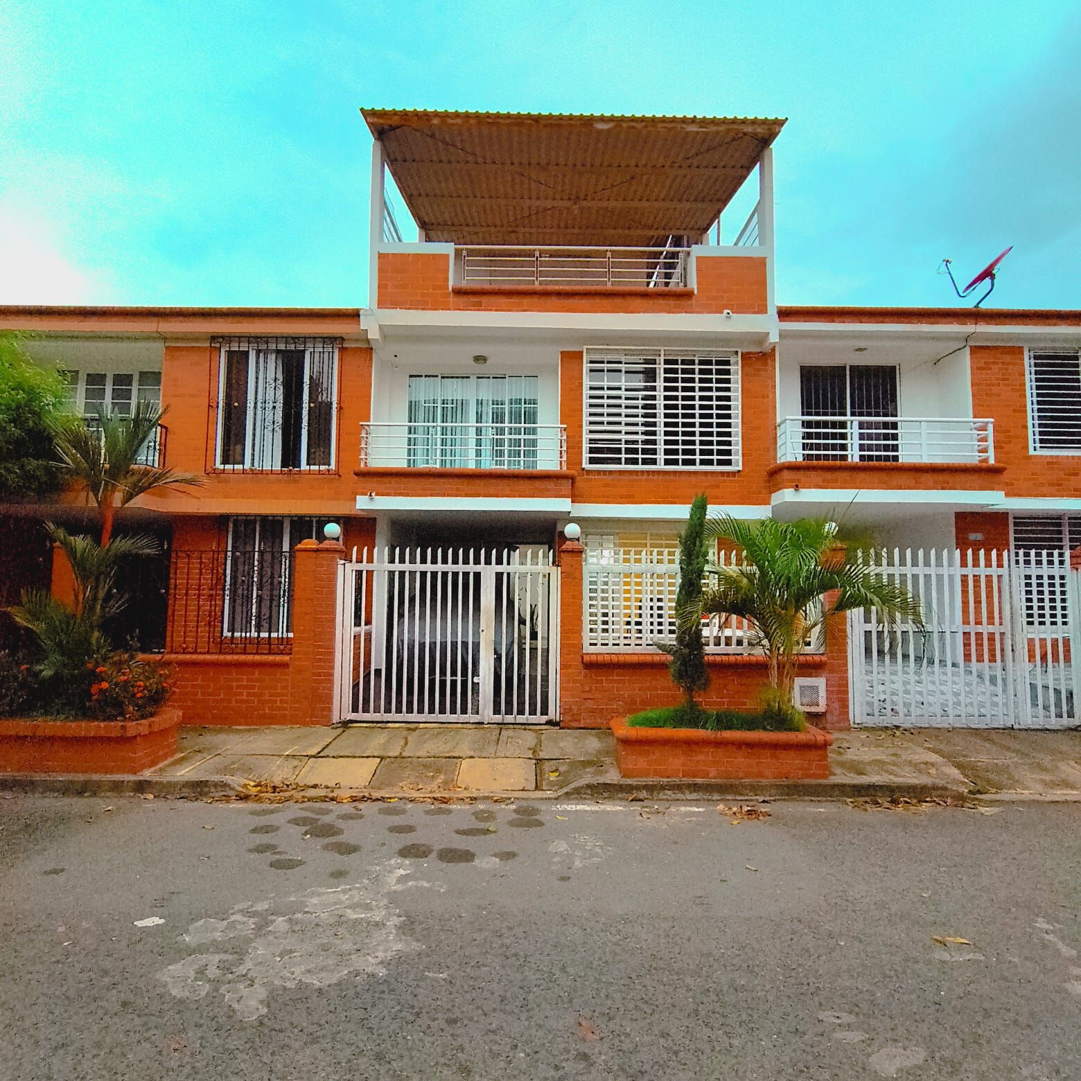 Casa en venta Valle Del Cauca Cali San Pedro 282 m2 Habitaciones 4 Baños 5 Garajes 2 Precio $620000000