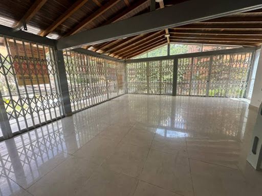 Oficina en arriendo Antioquia Medellín Las Acacias 48 m2 Habitaciones 0 Baños 2 Garajes 0 Precio $3200000