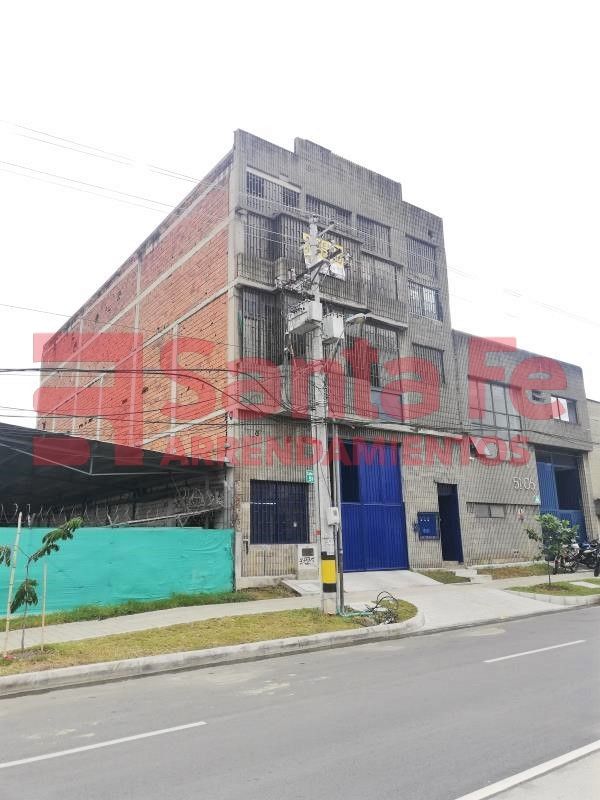 Bodega en arriendo Antioquia Medellín Guayabal 250 m2 Habitaciones 0 Baños 4 Garajes 0 Precio $5800000