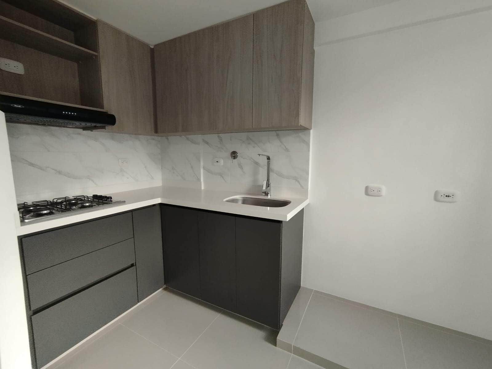 Apartamento en venta Antioquia Medellín Naranjitos 56 m2 Habitaciones 2 Baños 2 Garajes 1 Precio $230000000