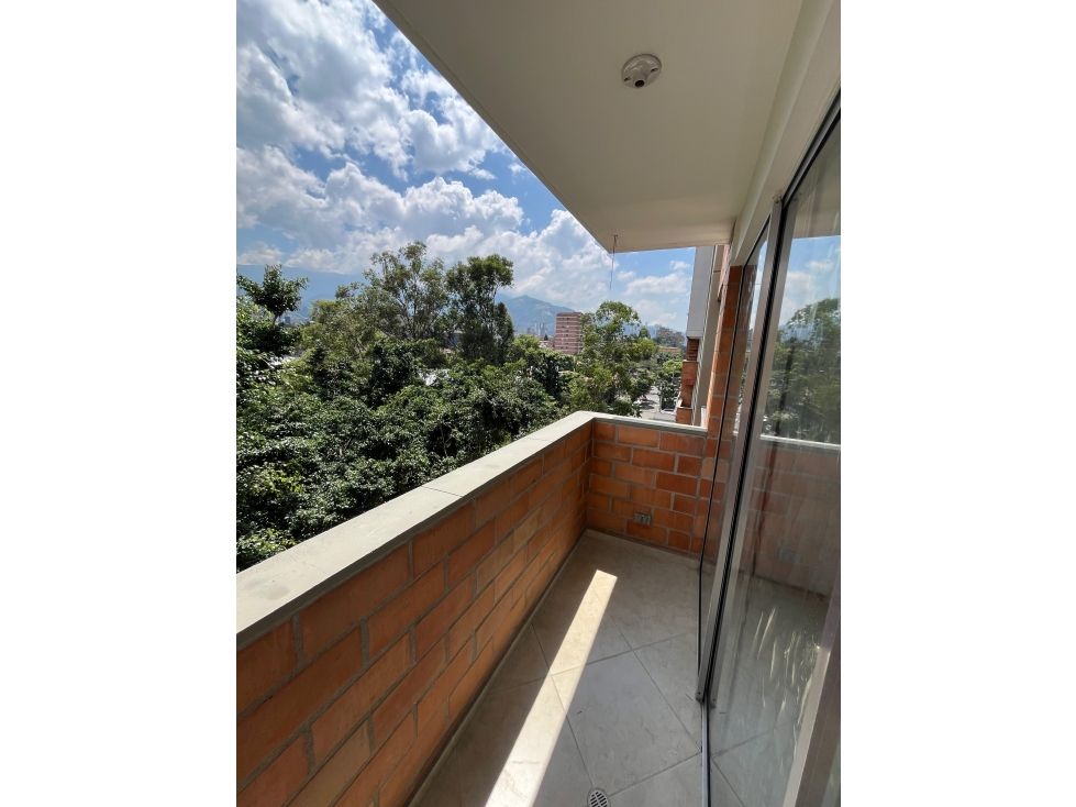 Apartamento en arriendo Antioquia Envigado Jardines 95 m2 Habitaciones 3 Baños 2 Garajes 1 Precio $3800000