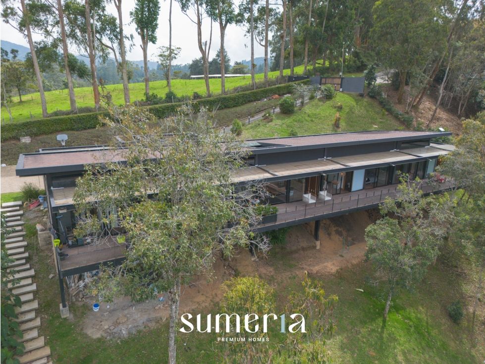 Casa en arriendo o venta Antioquia El Retiro El Retiro 300 m2 Habitaciones 4 Baños 5 Garajes 2 Precio venta $2790000000 Precio arriendo $20550000