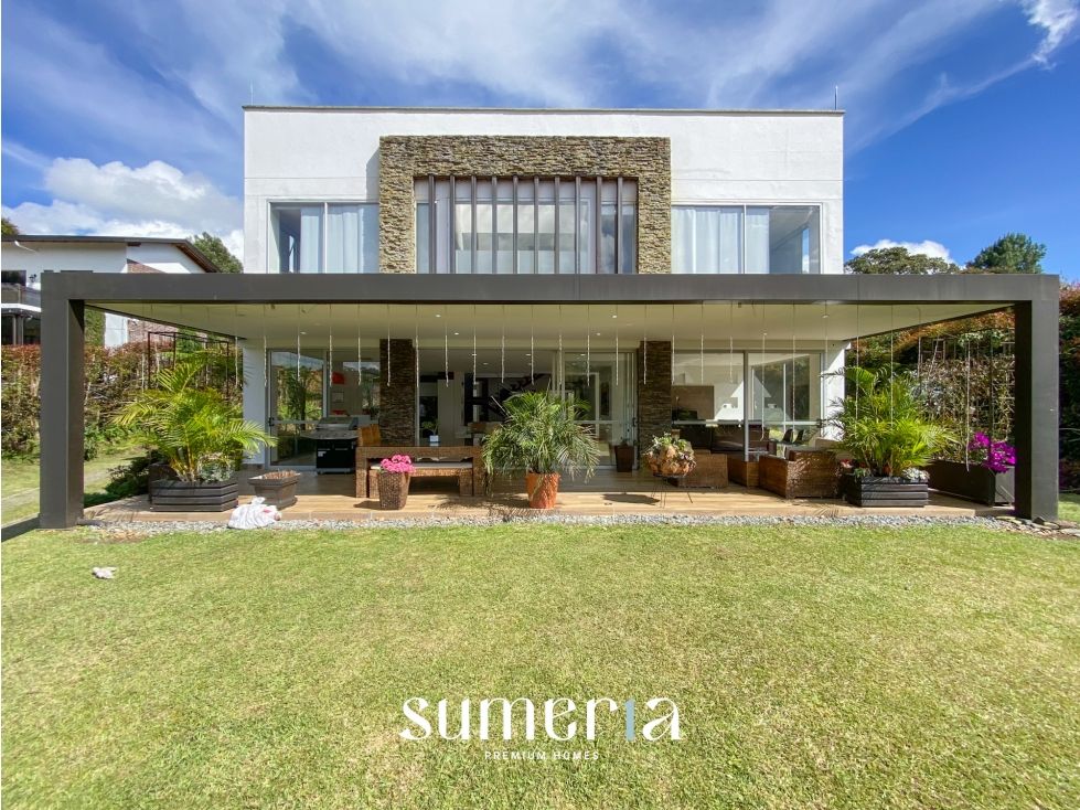 Casa en arriendo Antioquia Envigado Envigado 450 m2 Habitaciones 4 Baños 5 Garajes 6 Precio $25000000