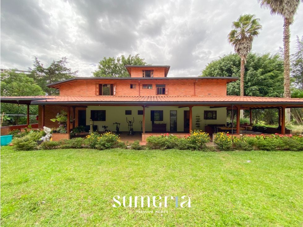 Casa Campestre en arriendo o venta Antioquia Rionegro El Porvenir 500 m2 Habitaciones 9 Baños 1 Garajes 10 Precio venta $3000000000 Precio arriendo $15000000