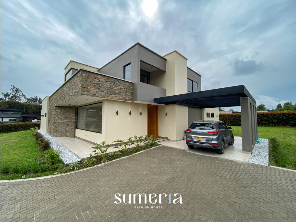 Casa Campestre en arriendo o venta Antioquia Rionegro El Porvenir 390 m2 Habitaciones 4 Baños 4 Garajes 5 Precio venta $4500000000 Precio arriendo $25538429