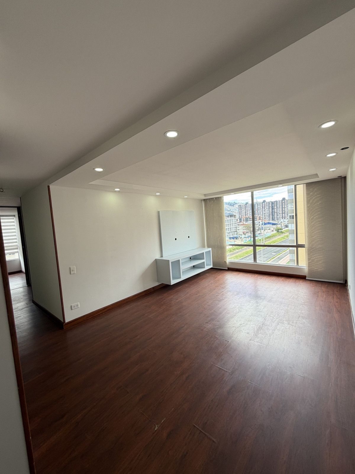 Apartamento en arriendo Cundinamarca Bogotá El Vervenal 75 m2 Habitaciones 3 Baños 2 Garajes 1 Precio $2050000