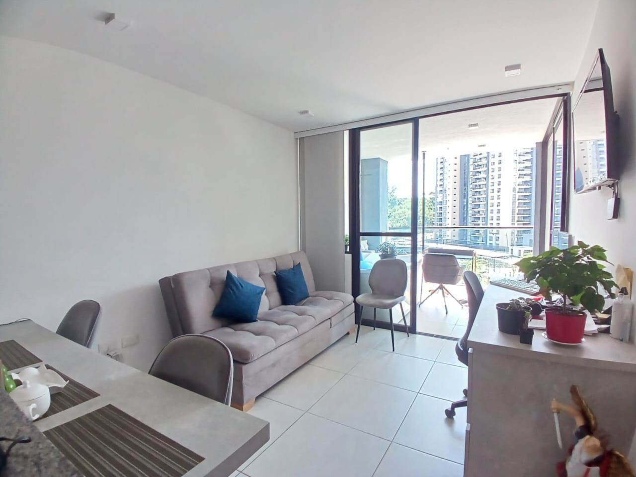 Apartamento en arriendo Risaralda Pereira Jardin De Velez Y Velez 75 m2 Habitaciones 2 Baños 2 Garajes 2 Precio $2900000