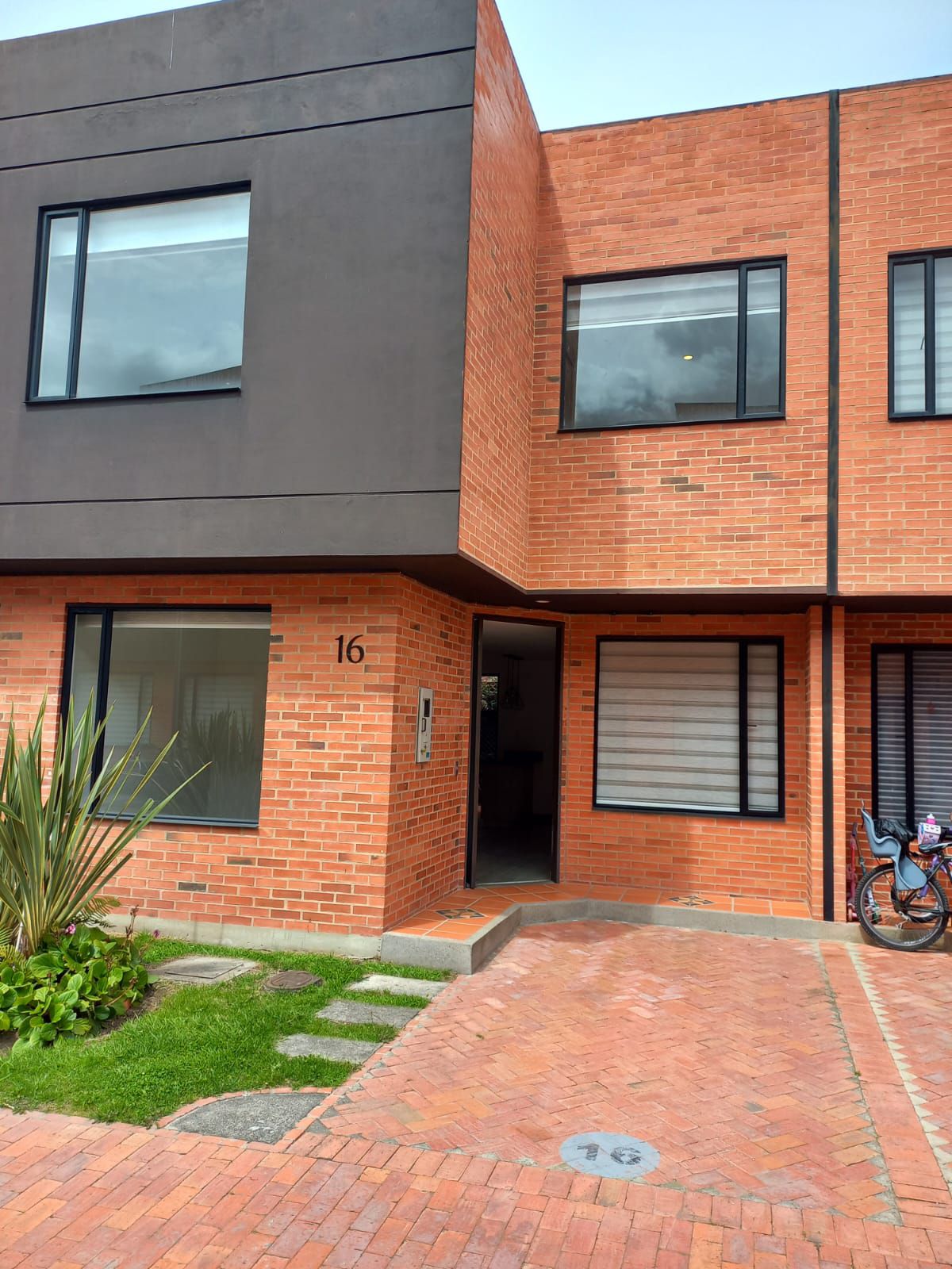 Casa en arriendo Cundinamarca Chía Urbanizacion Nuevo Milenio 90 m2 Habitaciones 3 Baños 3 Garajes 1 Precio $3000000