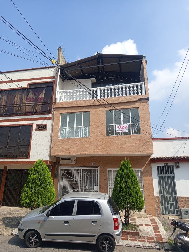 Casa en arriendo Valle Del Cauca Cali Guayaquil 140 m2 Habitaciones 3 Baños 2 Garajes 0 Precio $1100000