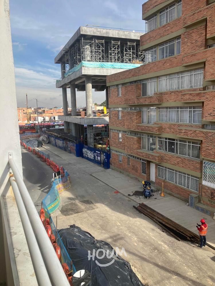 Casa en venta Cundinamarca Bogotá San Bernardo 300 m2 Habitaciones 9 Baños 3 Garajes 1 Precio $745000000