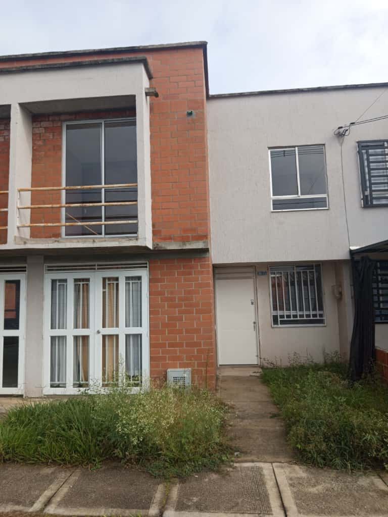 Casa en venta Valle Del Cauca Jamundí Cd Las Flores 89 m2 Habitaciones 3 Baños 3 Garajes 1 Precio $220000000