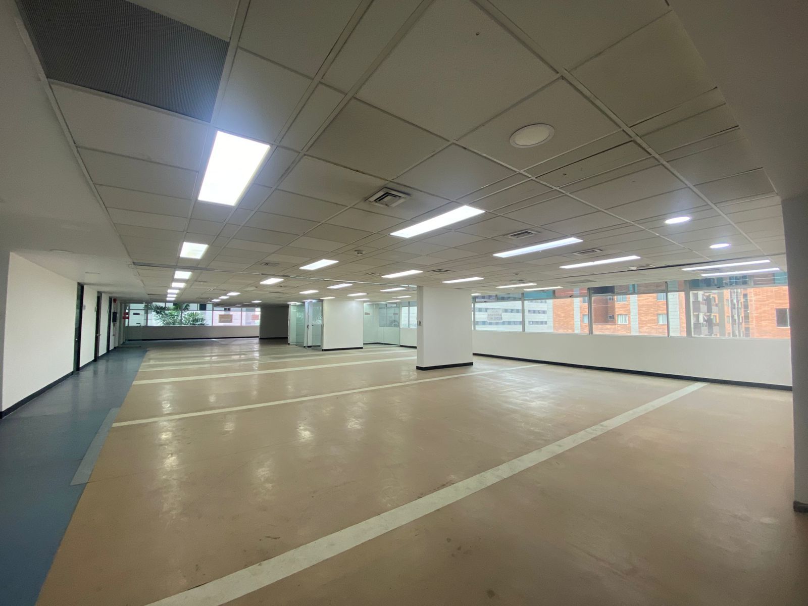 Oficina en arriendo o venta Antioquia Medellín Simesa 507 m2 Habitaciones 0 Baños 0 Garajes 0 Precio venta $4600000000 Precio arriendo $44000000