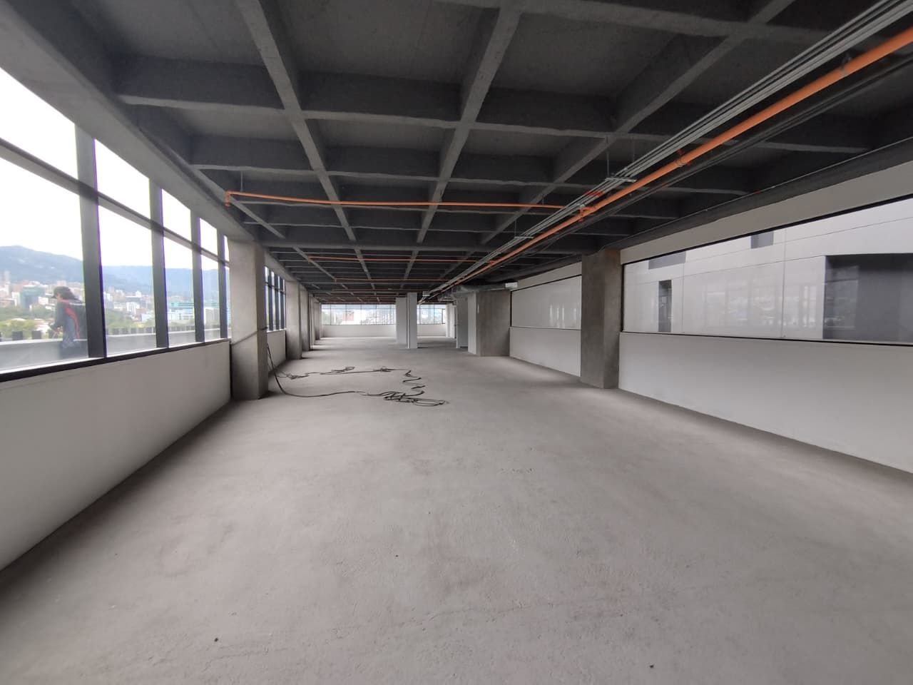 Oficina en arriendo Antioquia Medellín Cristo Rey 809 m2 Habitaciones 0 Baños 2 Garajes 15 Precio $60700000