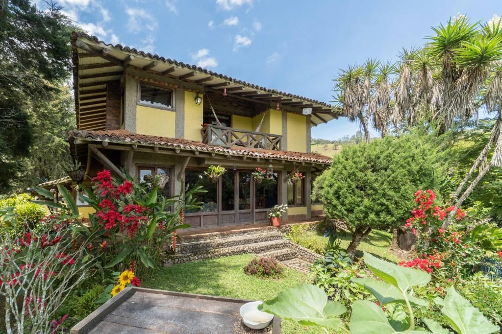 Finca en arriendo Valle Del Cauca Dagua Dagua 600 m2 Habitaciones 7 Baños 7 Garajes 6 Precio $1500000