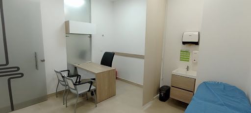 Consultorio en arriendo Risaralda Pereira Pinares De San Martin 12 m2 Habitaciones 0 Baños 1 Garajes 0 Precio $1990000