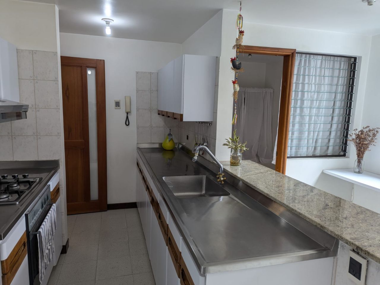 Apartamento en arriendo Antioquia Medellín La Linde 130 m2 Habitaciones 4 Baños 3 Garajes 1 Precio $5200000
