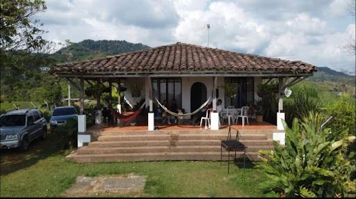 Casa en arriendo Risaralda Pereira Pereira 94 m2 Habitaciones 3 Baños 1 Garajes 3 Precio $2000000