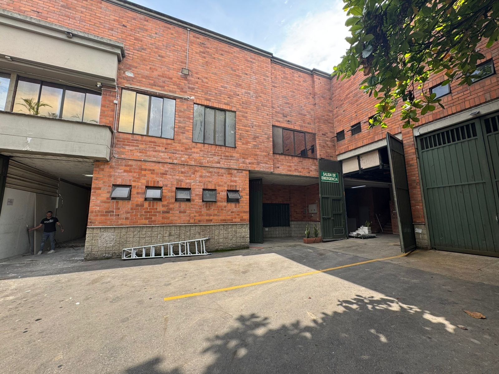 Bodega en arriendo Antioquia Envigado Las Vegas 640 m2 Habitaciones 0 Baños 2 Garajes 3 Precio $23000000