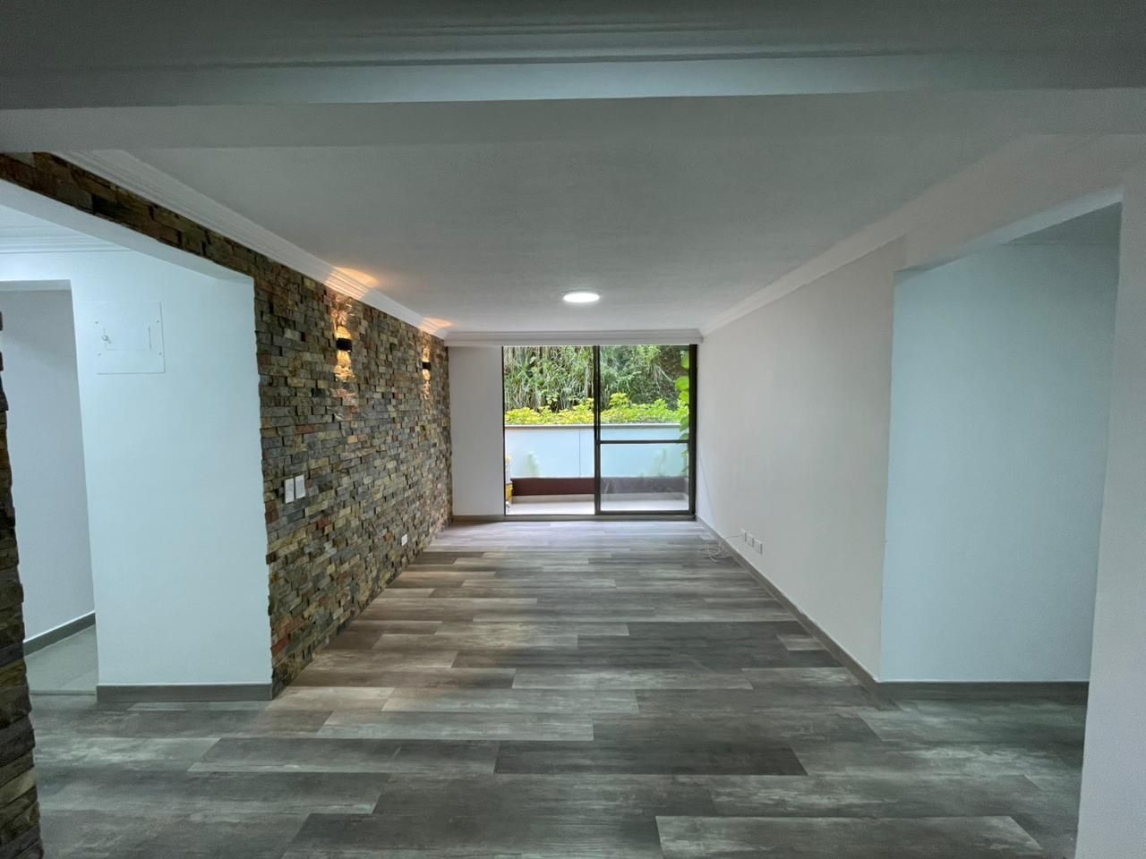 Apartamento en arriendo Antioquia Medellín Santa Teresita 85 m2 Habitaciones 3 Baños 3 Garajes 1 Precio $4000000