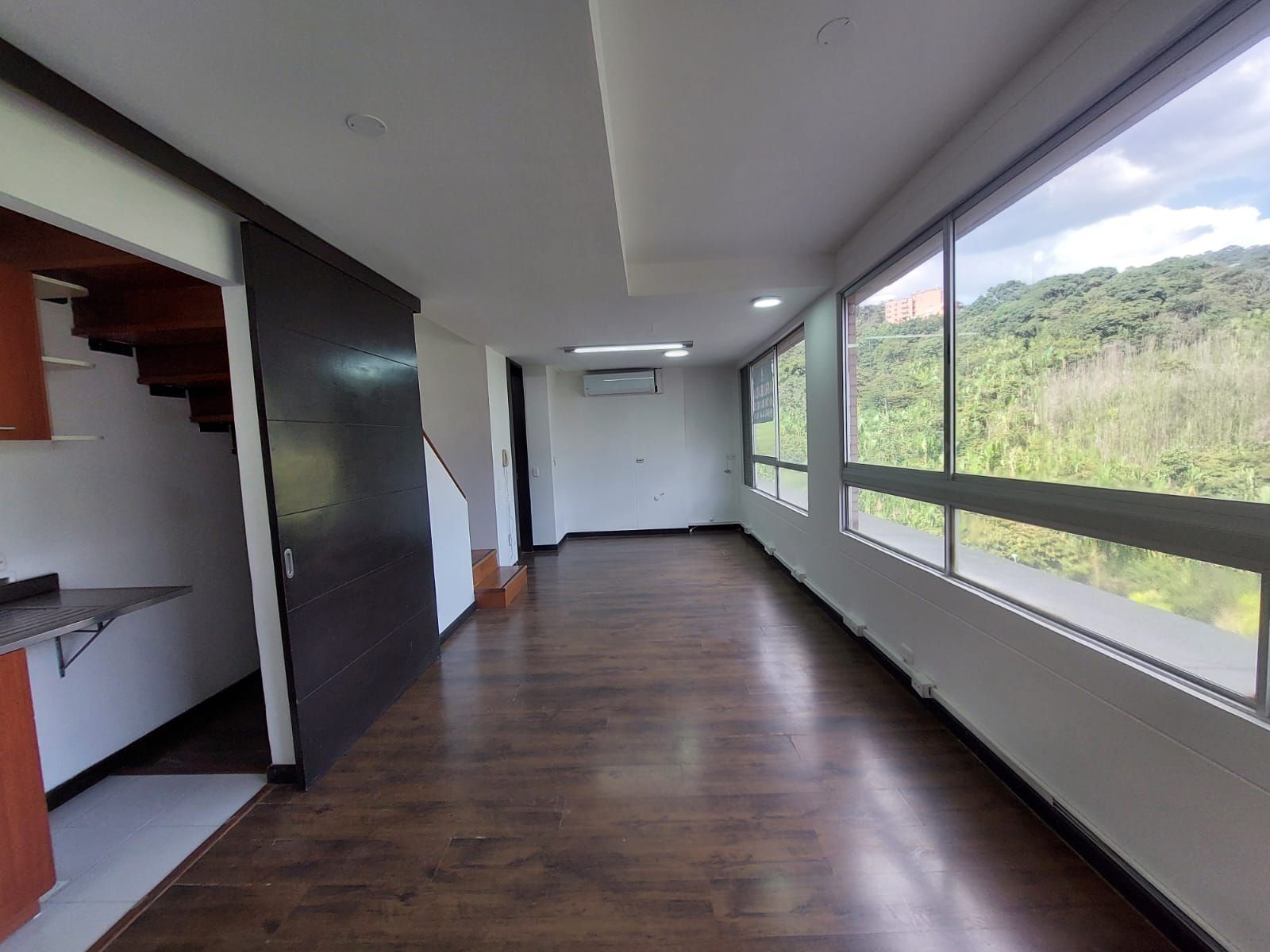 Oficina en arriendo Antioquia Medellín Bombona No2 81 m2 Habitaciones 0 Baños 3 Garajes 0 Precio $6000000