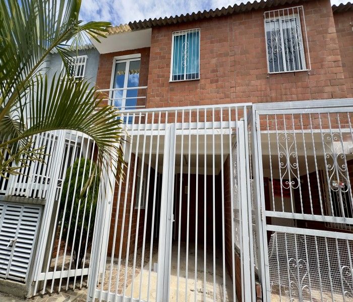 Casa en arriendo Valle Del Cauca Jamundí Asd 110 m2 Habitaciones 3 Baños 3 Garajes 1 Precio $1200000