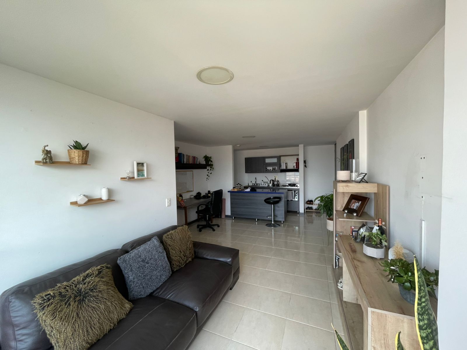 Apartamento en arriendo Antioquia Envigado Uribe Ángel 72 m2 Habitaciones 3 Baños 2 Garajes 1 Precio $3100000