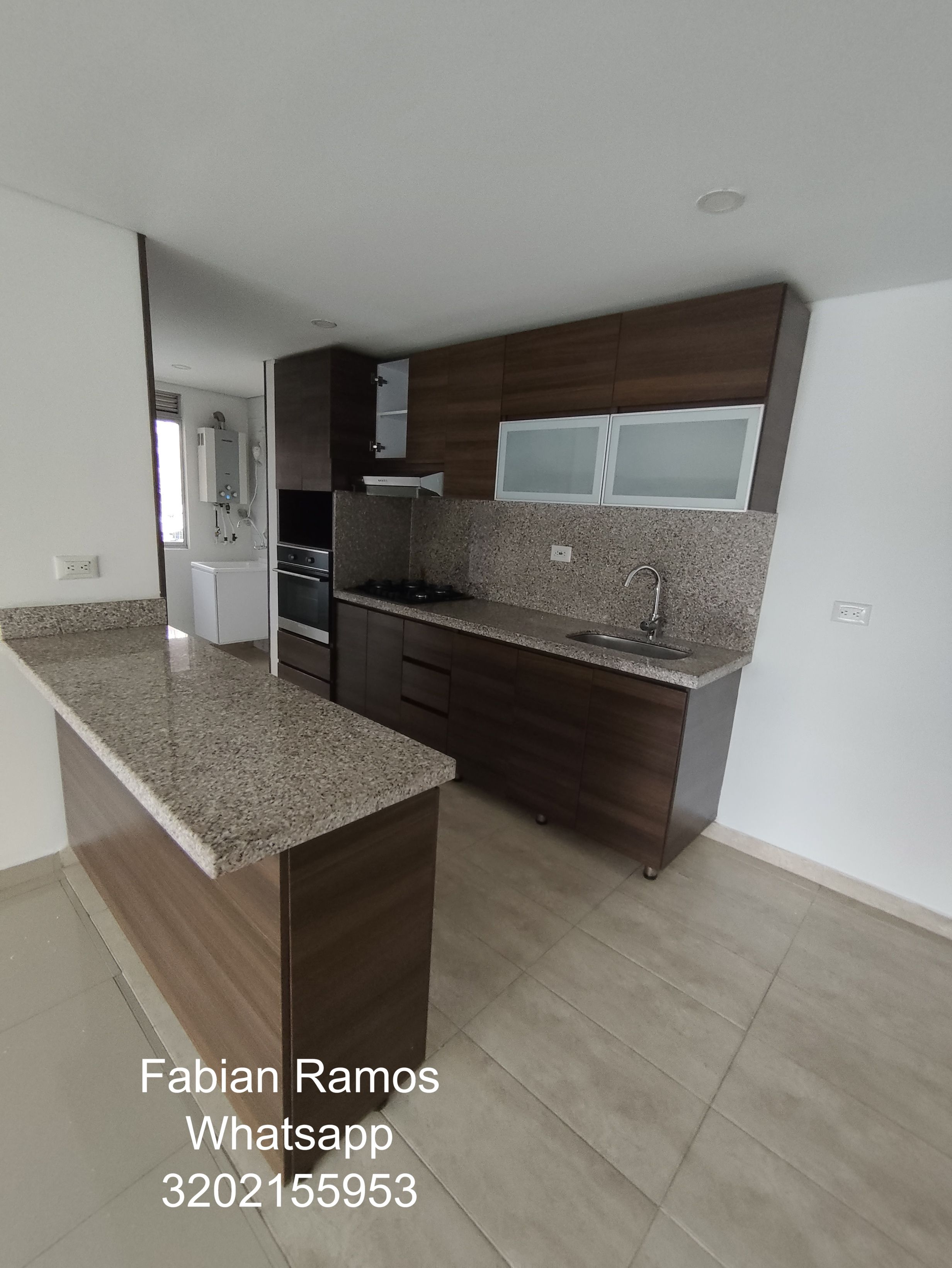 Apartamento en arriendo o venta Cundinamarca Bogotá Gran América 94 m2 Habitaciones 3 Baños 2 Garajes 2 Precio venta $780000000 Precio arriendo $4000000