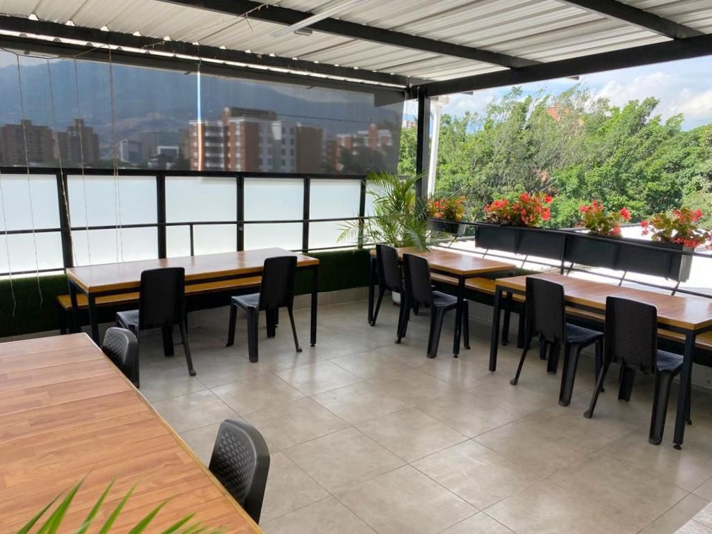 Oficina en arriendo Antioquia Medellín Suramericana 40 m2 Habitaciones 0 Baños 0 Garajes 0 Precio $3950000