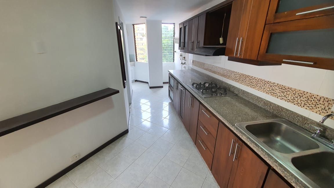Apartamento en arriendo Antioquia Envigado El Portal 124 m2 Habitaciones 4 Baños 3 Garajes 1 Precio $3400000