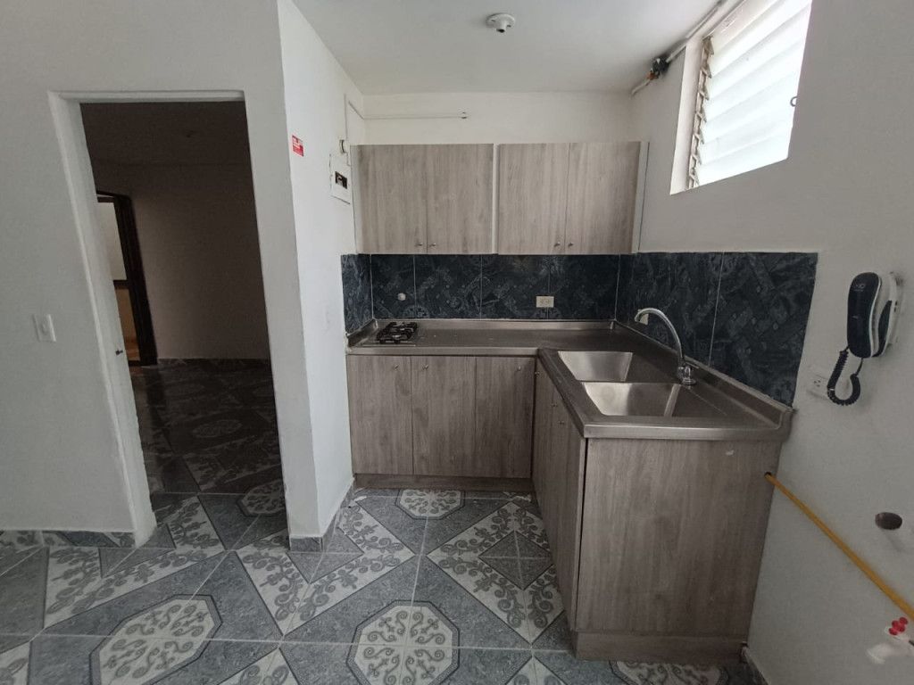 Apartaestudio en arriendo Antioquia Medellín Granada 40 m2 Habitaciones 1 Baños 1 Garajes 0 Precio $1400000