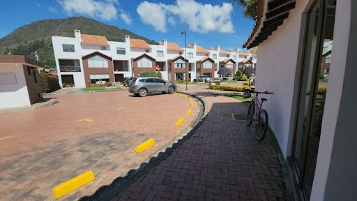 Casa en venta Cundinamarca Cota Cota 180 m2 Habitaciones 3 Baños 3 Garajes 2 Precio $700000000