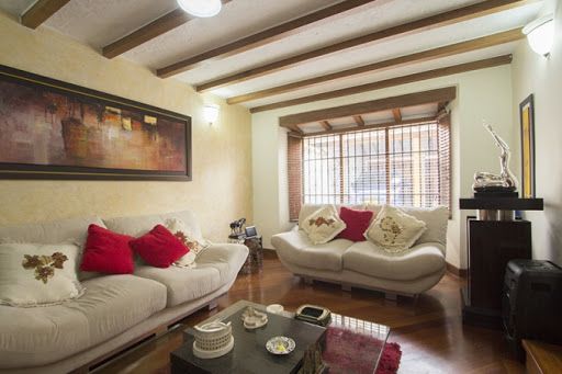 Casa en venta Cundinamarca Bogotá Santa Barbara Central 276 m2 Habitaciones 3 Baños 3 Garajes 4 Precio $1450000000