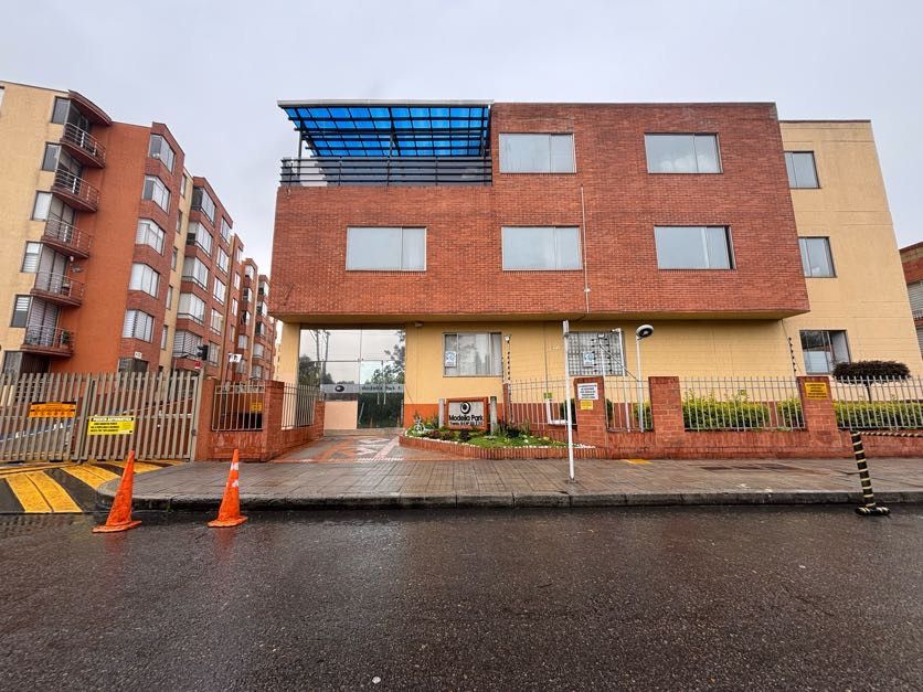 Apartamento en arriendo Cundinamarca Bogotá Capellanía 64 m2 Habitaciones 3 Baños 2 Garajes 1 Precio $2214000