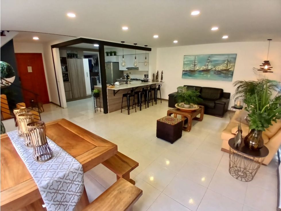 Casa en venta Antioquia Medellín La Avanzada 190 m2 Habitaciones 4 Baños 5 Garajes 2 Precio $1750000000