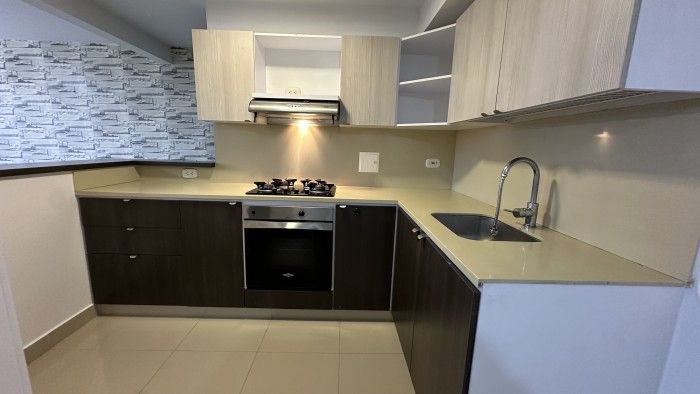 Apartamento en arriendo Valle Del Cauca Cali Lili 103 m2 Habitaciones 3 Baños 3 Garajes 2 Precio $2600000