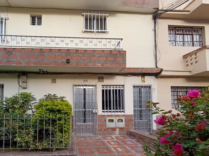 Apartaestudio en arriendo Antioquia Medellín El Nogal- Los Almendros 25 m2 Habitaciones 1 Baños 1 Garajes 0 Precio $1350000