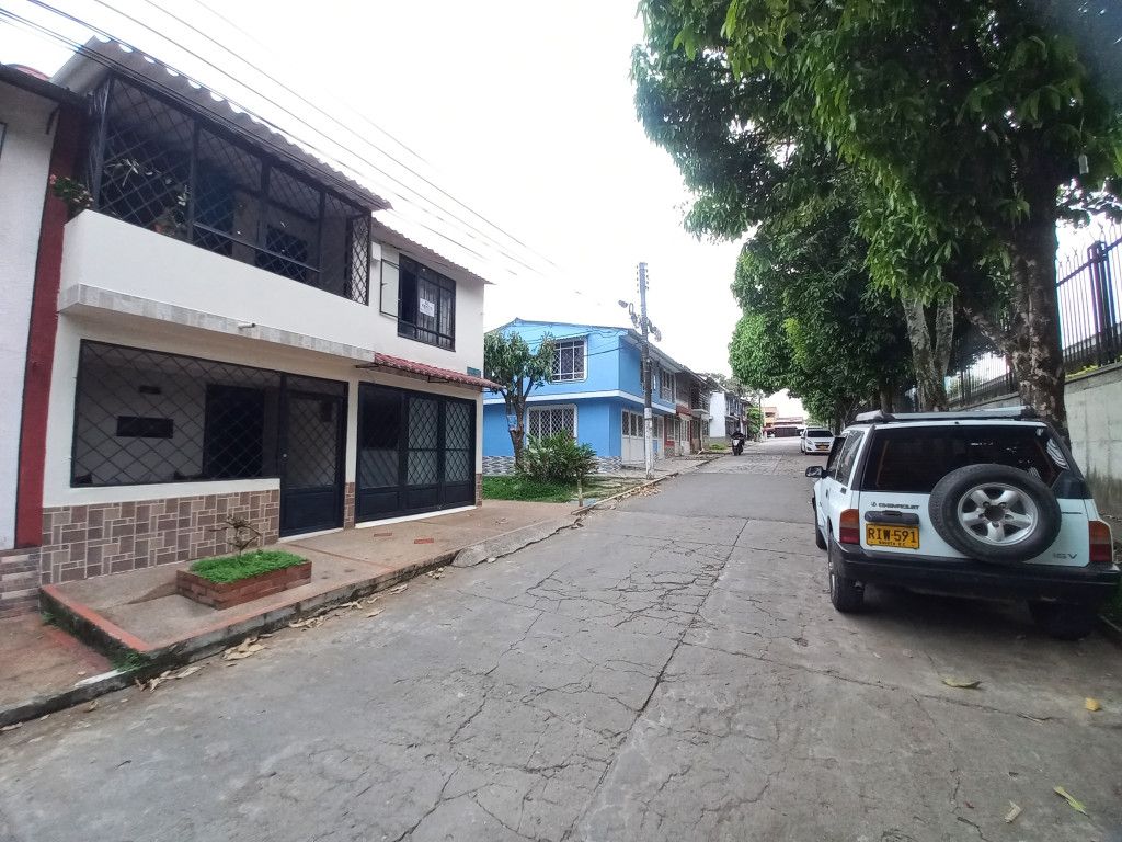 Casa en venta Tolima Ibagué Cr San Joaquin 147 m2 Habitaciones 6 Baños 5 Garajes 1 Precio $400000000