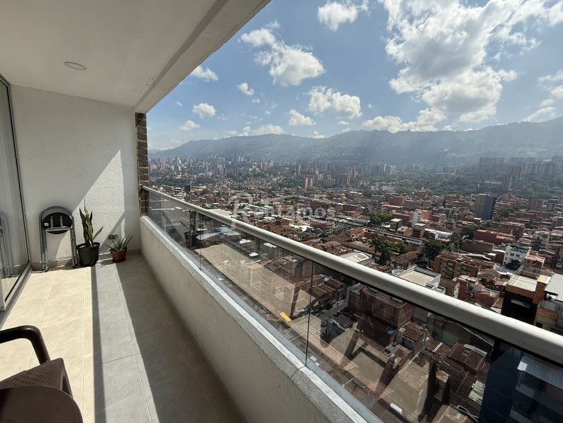 Apartamento en arriendo Antioquia Envigado Zona Centro 90 m2 Habitaciones 3 Baños 2 Garajes 2 Precio $4400000
