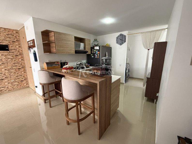 Apartamento en arriendo Antioquia Envigado Zona Centro 90 m2 Habitaciones 3 Baños 2 Garajes 2 Precio $5500000