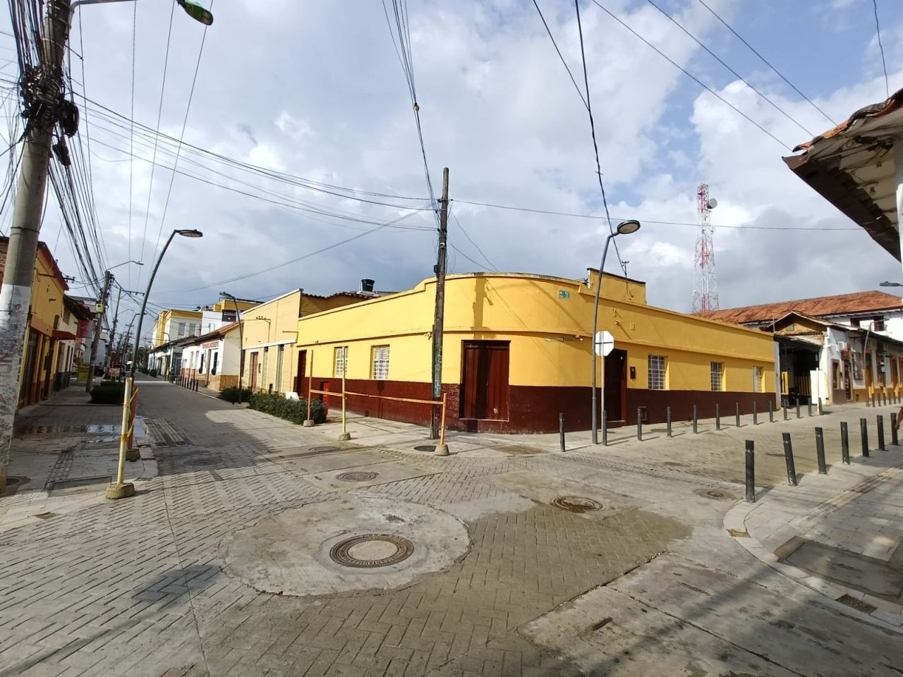 Casa en venta Santander Bucaramanga Garcia Rovira 260 m2 Habitaciones 10 Baños 4 Garajes 0 Precio $790000000