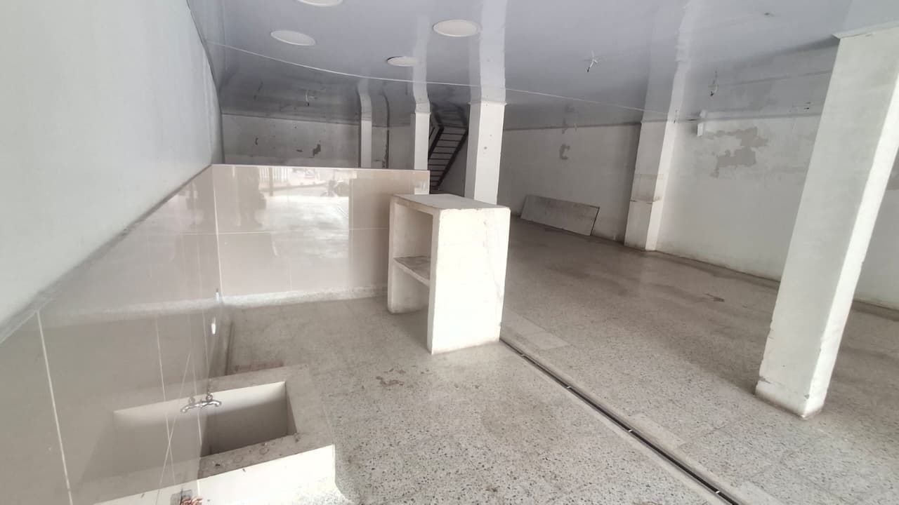 Local en arriendo Cundinamarca Bogotá Bavaria Techo Et Iii 300 m2 Habitaciones 0 Baños 4 Garajes 0 Precio $10800000