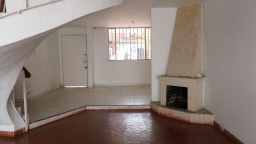 Casa en venta Cundinamarca Bogotá El Batan 288 m2 Habitaciones 3 Baños 4 Garajes 2 Precio $790000000
