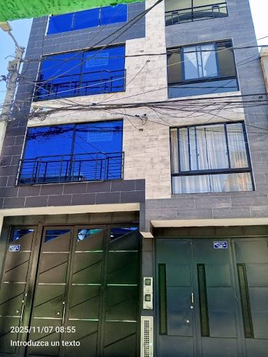 Casa en venta Cundinamarca Bogotá Gran Britalia Et I 165 m2 Habitaciones 5 Baños 6 Garajes 0 Precio $535000000