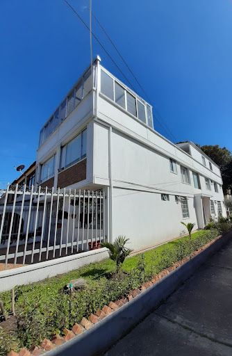 Casa en venta Cundinamarca Bogotá José Joaquín Vargas 390 m2 Habitaciones 14 Baños 14 Garajes 2 Precio $2000000000