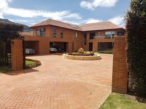 Casa en venta Cundinamarca Chía Chia 580 m2 Habitaciones 5 Baños 6 Garajes 4 Precio $3590000000