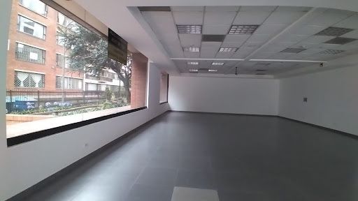 Local en arriendo Cundinamarca Bogotá Chico Norte Et Iii 430 m2 Habitaciones 0 Baños 2 Garajes 0 Precio $38450000