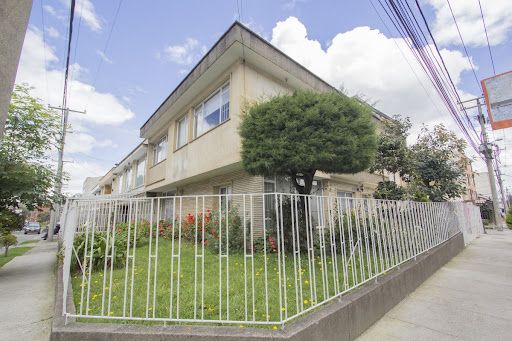 Casa en venta Cundinamarca Bogotá Campin Occidental 283 m2 Habitaciones 4 Baños 1 Garajes 1 Precio $1300000000