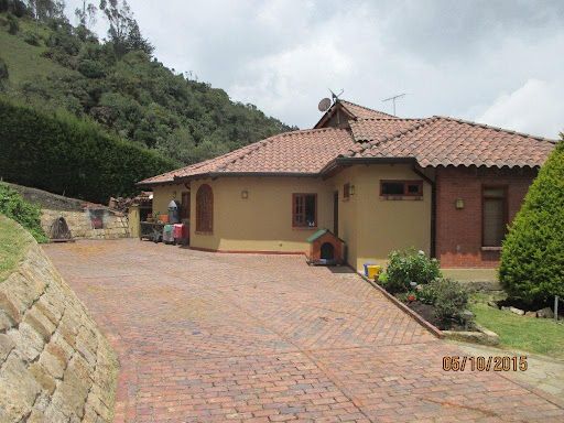 Casa en venta Cundinamarca La Calera La Calera 230 m2 Habitaciones 3 Baños 3 Garajes 1 Precio $1400000000