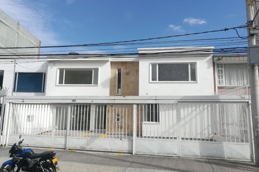Casa en venta Cundinamarca Bogotá Puente Largo 500 m2 Habitaciones 4 Baños 5 Garajes 3 Precio $2800000000